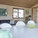 Beautiful In With 2 Bedrooms Gudhjem